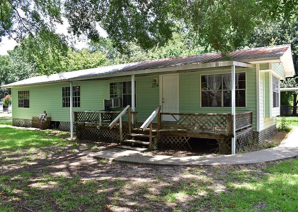 1st image of 219 Magnolia Park