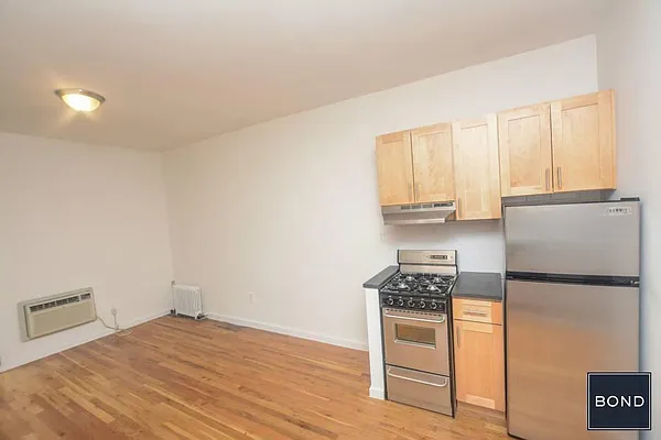 Rented by Bond New York | media 5