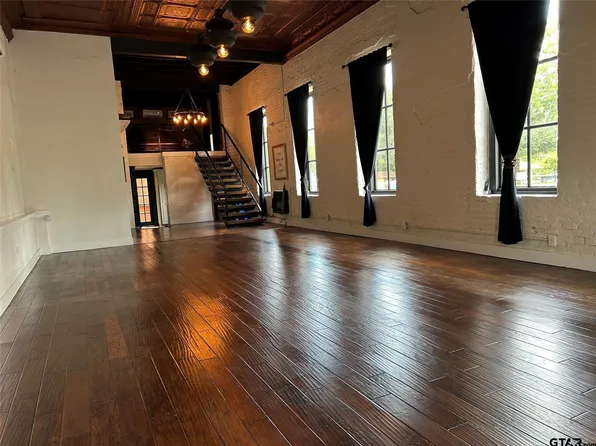 201 W Main St, Cumby, TX 75433