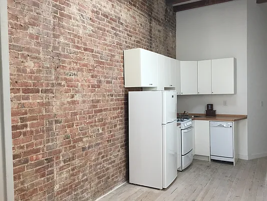 Rented by Zone Corp | media 85