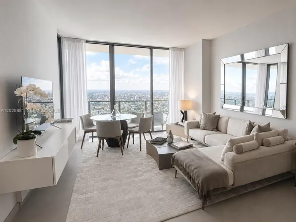88 SW 7th St APT 3506, Miami, FL 33130