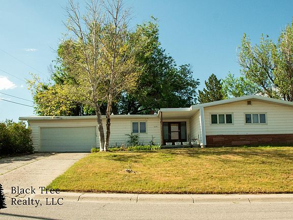 2nd image of 1115 Beaumont Dr
