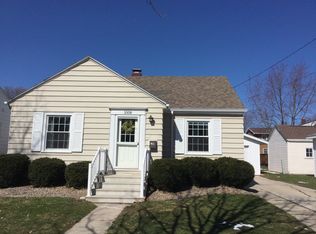 1008 Goodell St, Green Bay, WI 54301