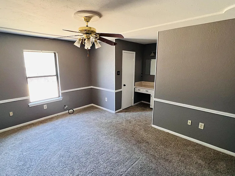 101 Chestnut Dr — Photo 8