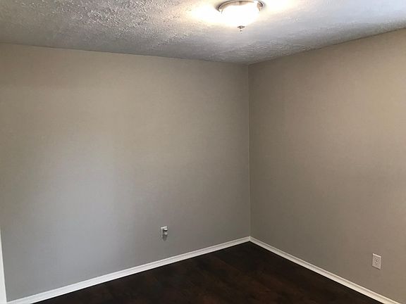 5th image of 121 Five Oaks Dr #121