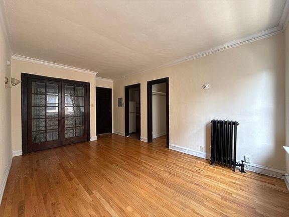4th image of 3945 N Pulaski Rd #210