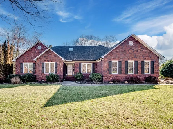 8259 Quail Hollow Dr, Harrisburg, NC 28075