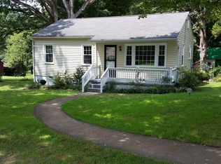 1320 Elmart Ln, North Chesterfield, VA 23235