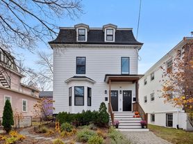 38 Chester St, Somerville, MA