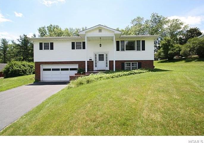 1st image of 52 Eisenhower Dr