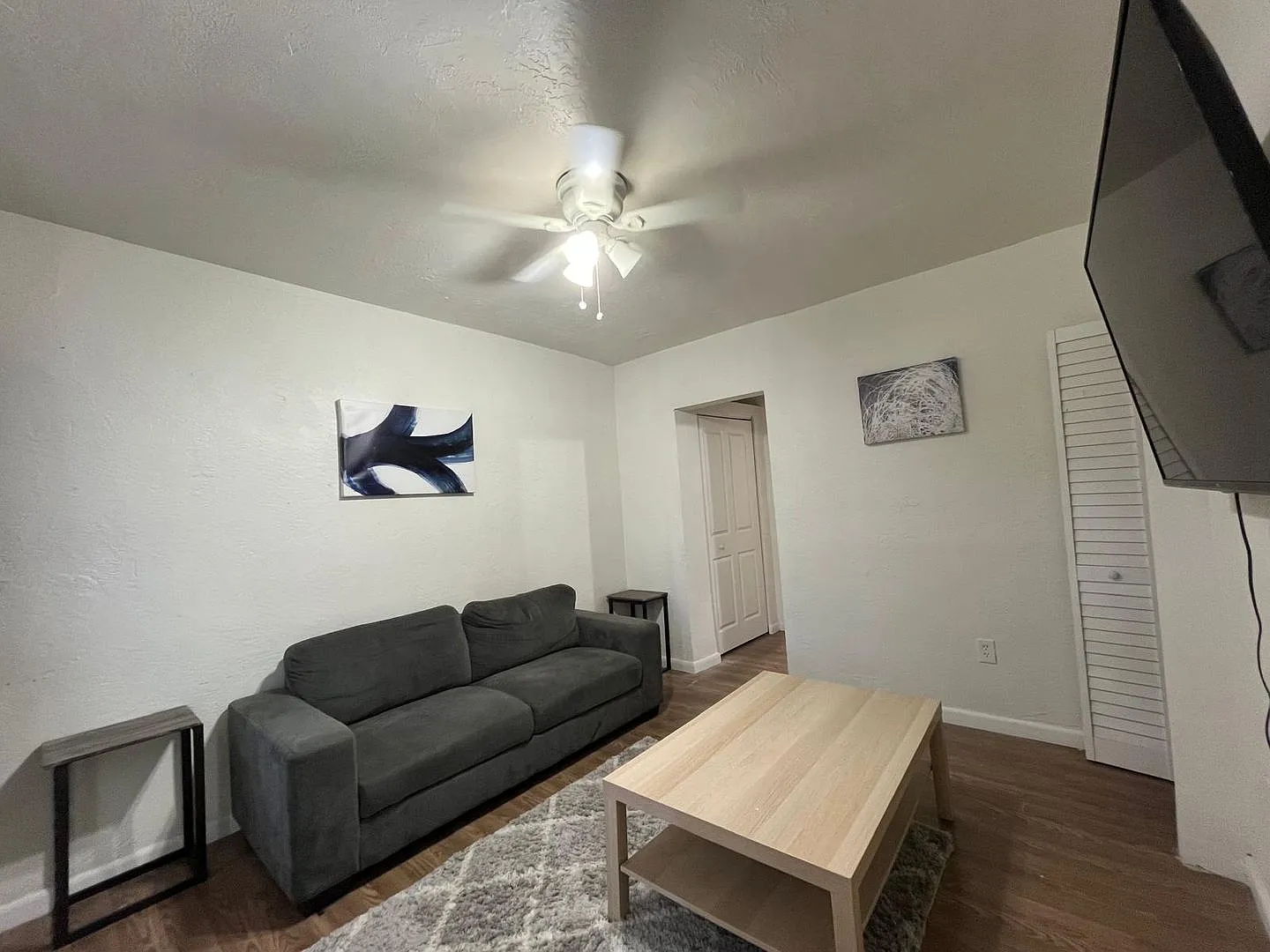 200 nw 13th st = property — Photo 3