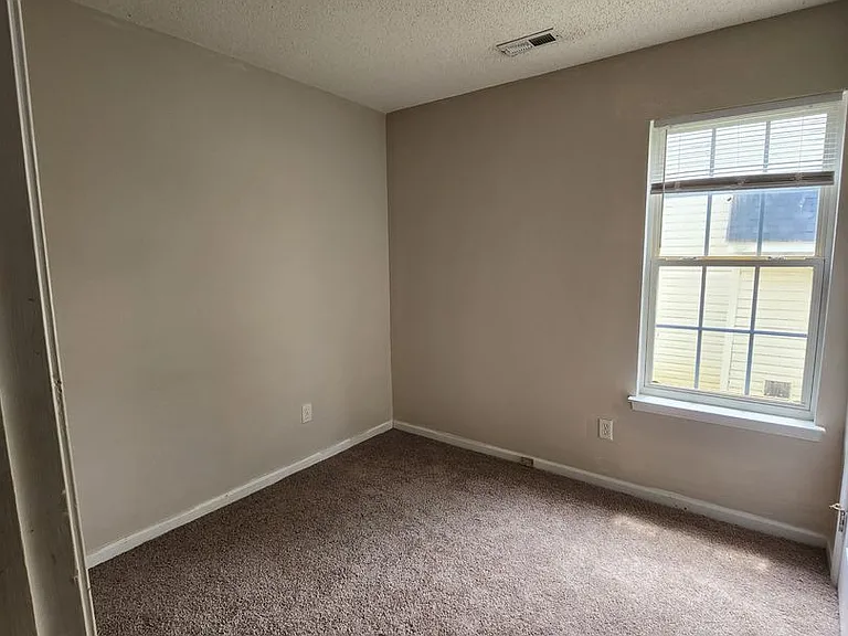 3000 Fairglen Rd — Photo 5