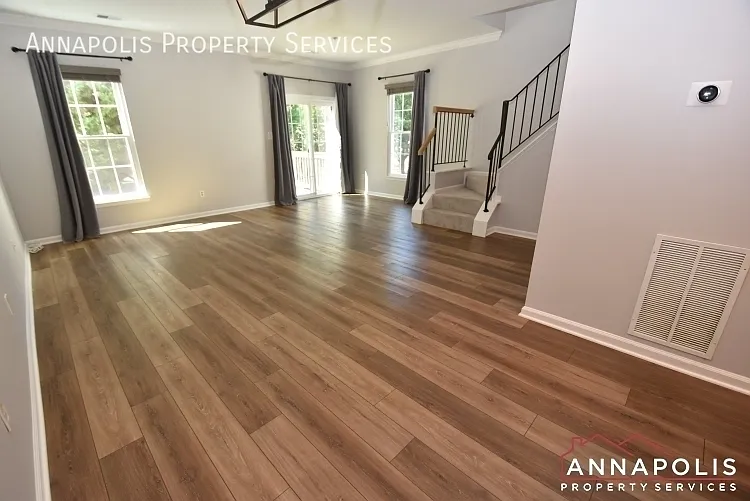 2489 revere court — Photo 4