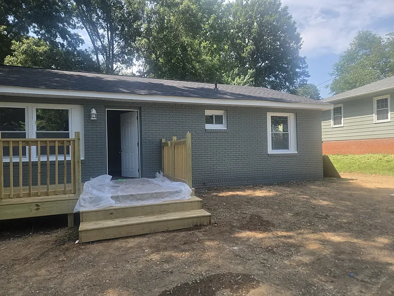 617 Gurley St — Photo 28