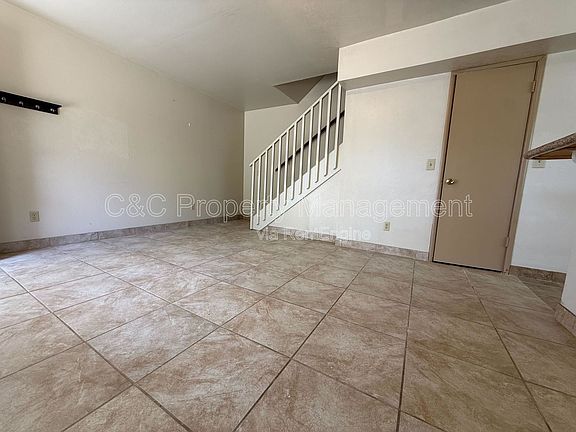4th image of 830 Parcel St #A