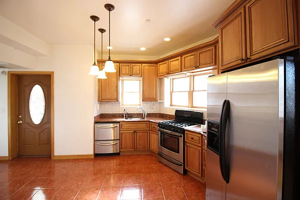 Rented by Bedford 6 Real Estate | media 2