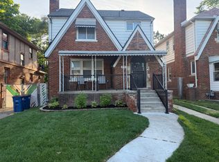 19151 Santa Barbara Dr, Detroit, MI 48221