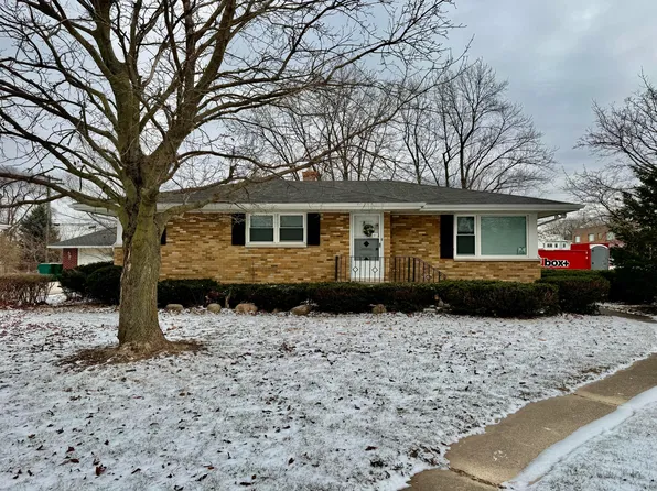 6797 Adams St, Merrillville, IN 46410