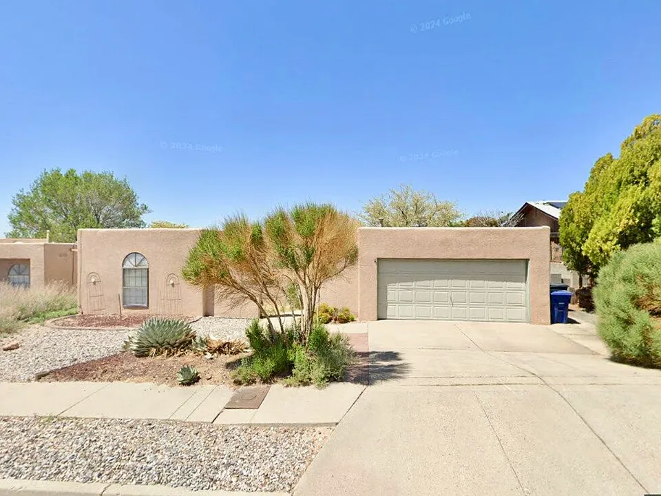 1129 Monte Largo Dr NE
