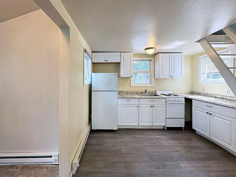427 Washington St #4 — Photo 3