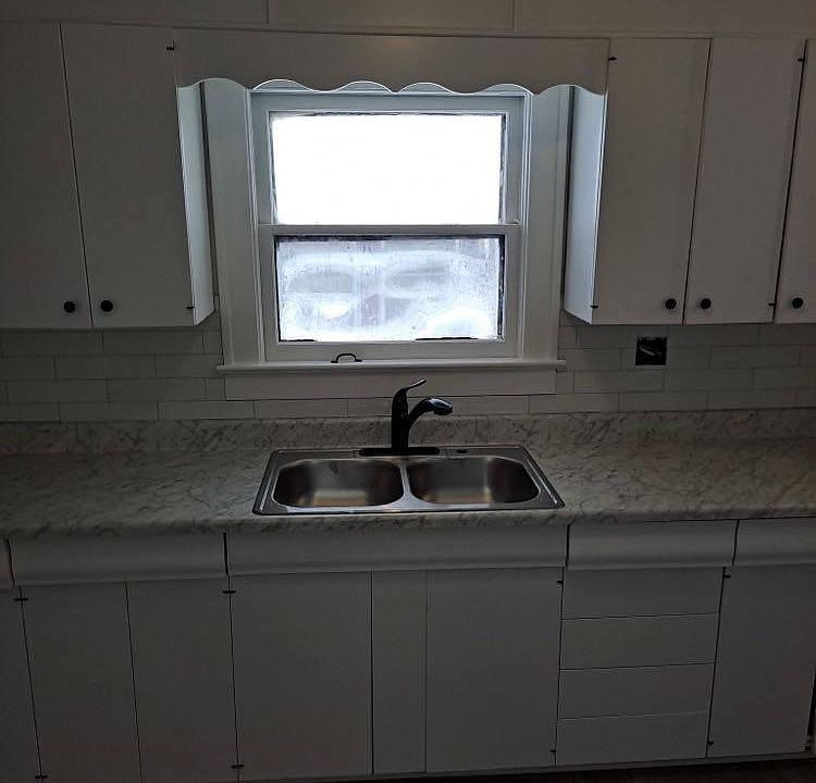 1st image of 1205 S 39th St