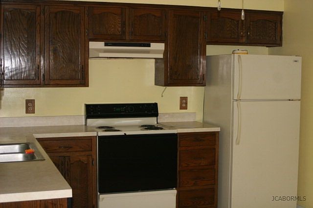 2nd image of 5106 Shady Ln