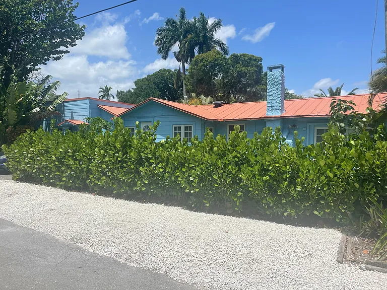 331 Lauderdale Trl — Photo 6