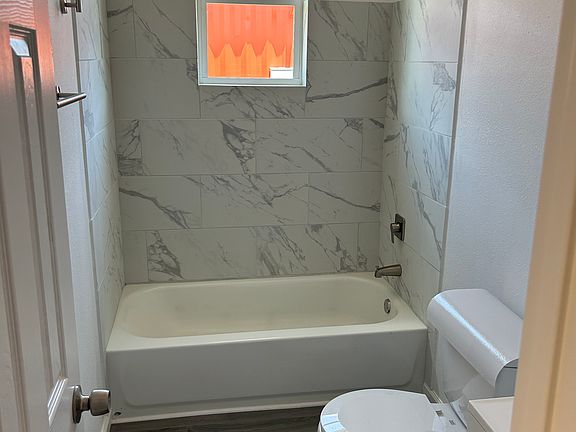 2nd image of 4406 Carter Ct #4406