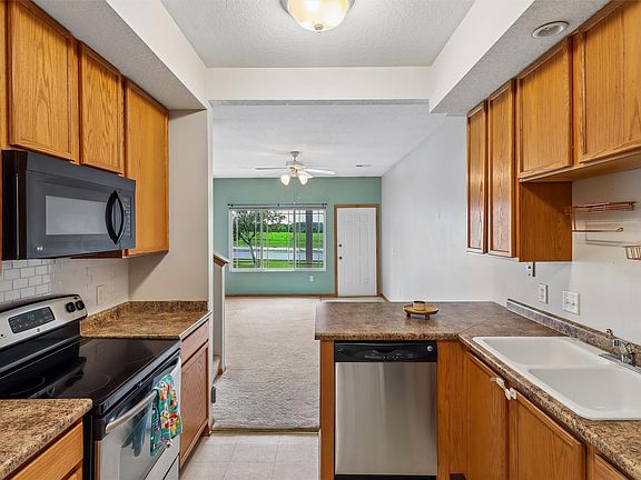 5th image of 2200 Hart Ave APT 2