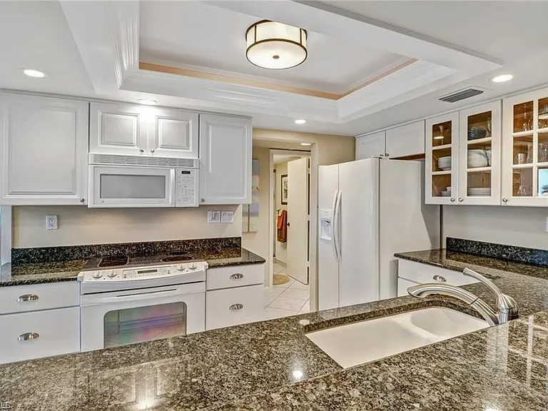 10475 Gulf Shore Dr #114 — Photo 19