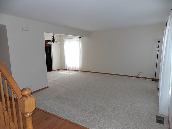 2nd image of 2820 Cadbury Cir