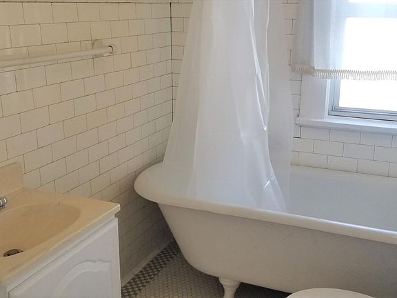 5th image of 111 Edison Ave #2