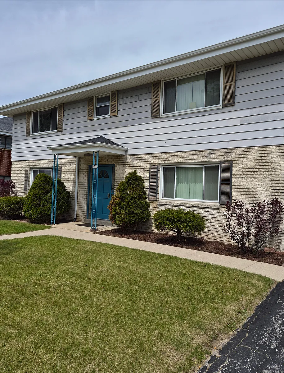 Building Photo - 9702 W Oklahoma Ave #1
