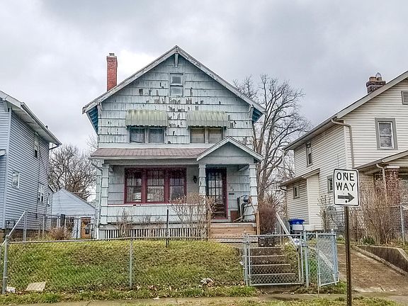 5th image of 860 E 12th Ave