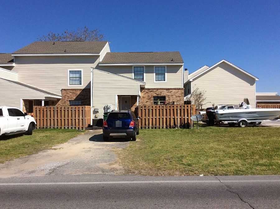 1st image of 133 4th Ave #133