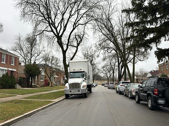 4th image of 1105 Marshall Ave