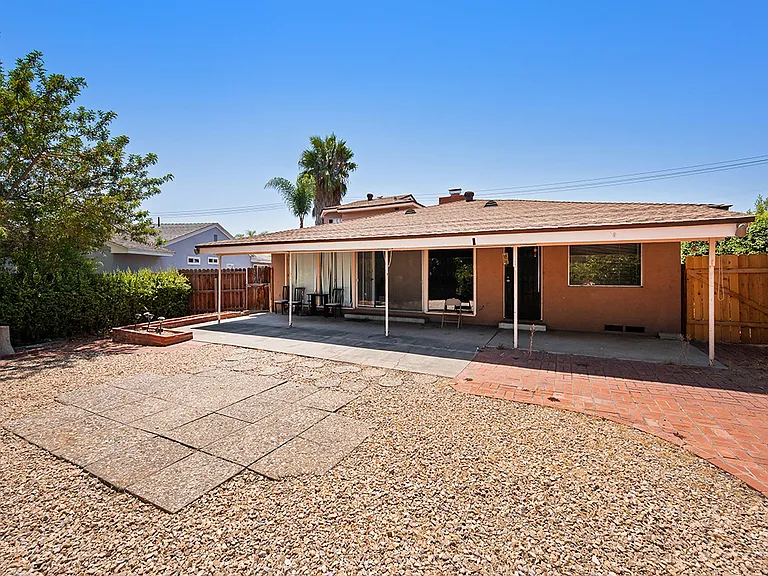 5039 Campanile Dr — Photo 25