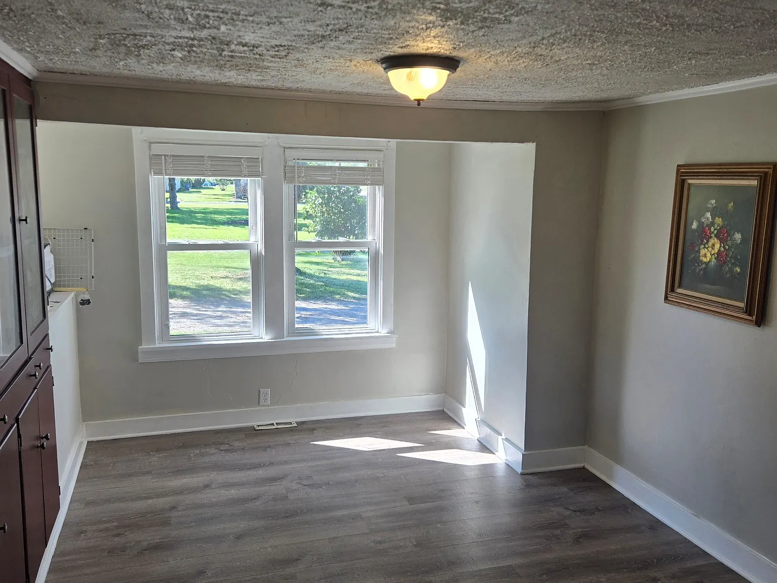 3 bed, 1.5 bath, 1600 sqft, $1,800 — Photo 3