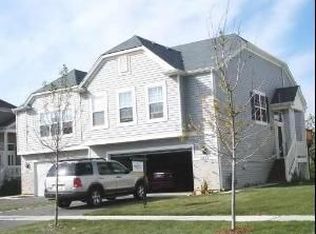 2439 Timber Springs Dr, Joliet, IL 60432