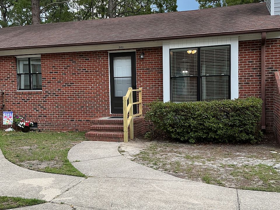 1st image of 583 Countrytown Dr
