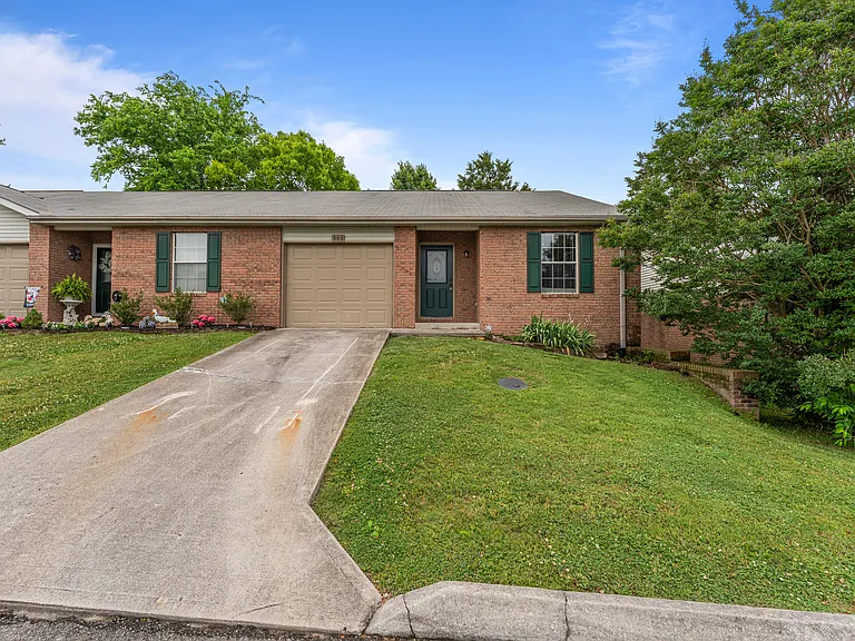 346 Hawthorne Oaks Way — Photo 19