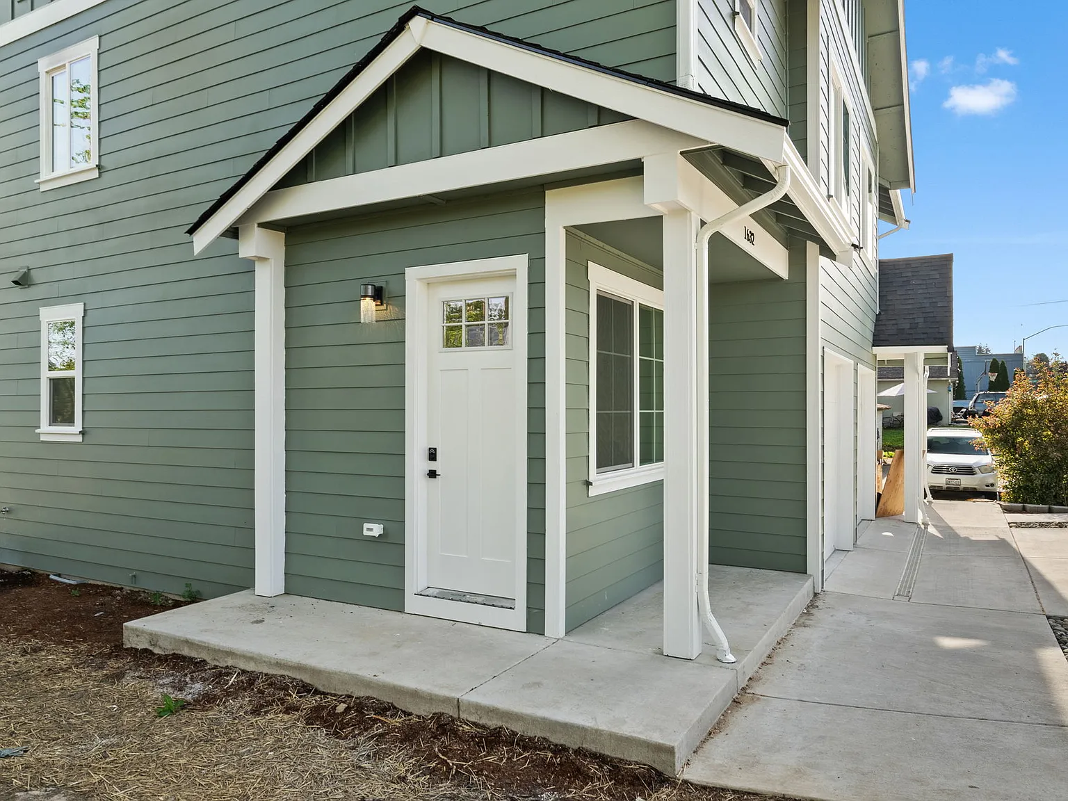 3 bed, 2.5 bath, 1460 sqft, $3,000 — Photo 4