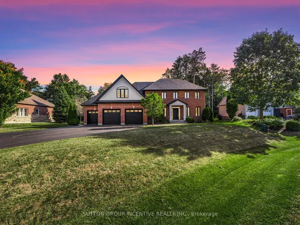 38 Lilac Ln, Springwater, ON L9X 0N4