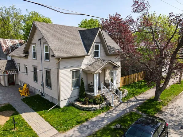 8 Spring St, Westport, ON K0G 1X0