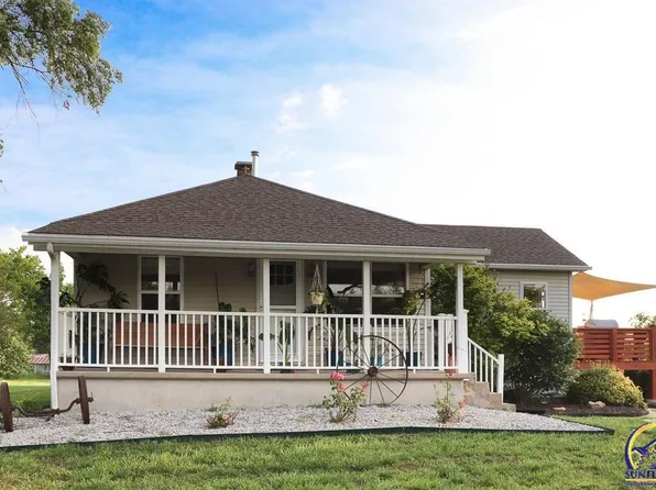 25576 Donahoo Rd, Tonganoxie, KS 66086