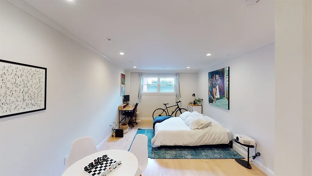 Building Photo - 296 Beacon St #2