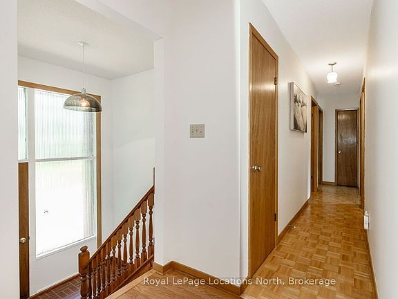 3rd image of 1928 Champlain Rd