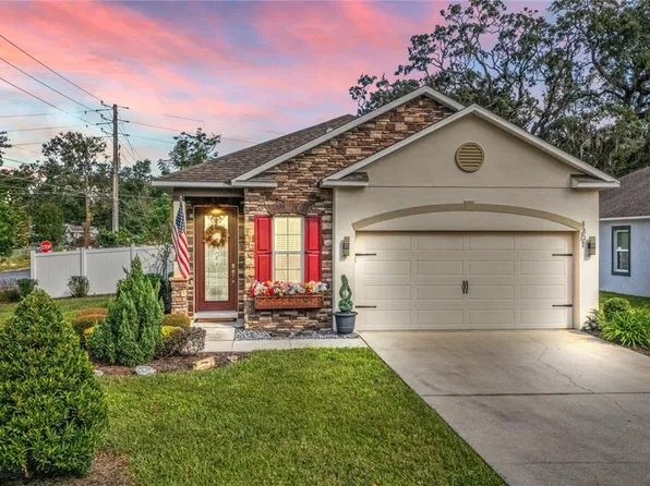 1301 Independence Ln, Mount Dora, FL 32757