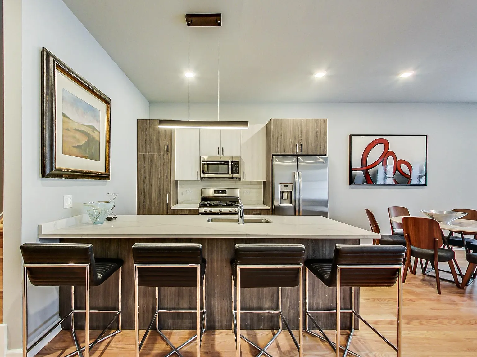 6 bed, 5.0 bath, $4,700 — Photo 3