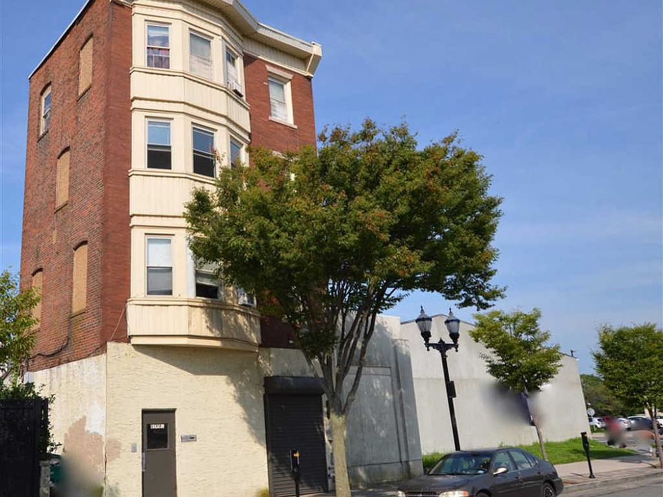 1st image of 8 S Virginia Ave